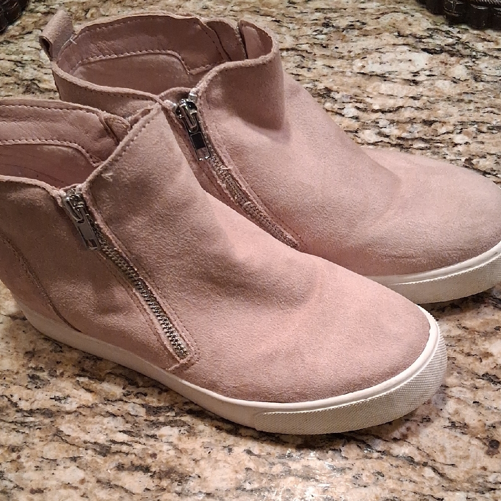 Soda Pink Suede Sneakers with Zipper Sz 8.5